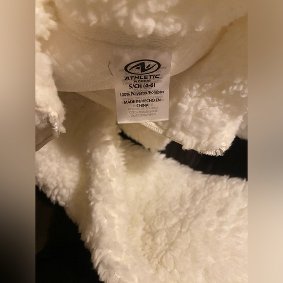 Athletic works  sweater - Picture 4 of 4